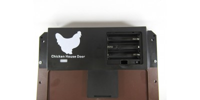 Automatic door for hens