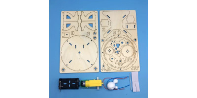 copy of Auto, Modell auf Rädern, mit Elektromotor