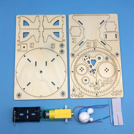 copy of Auto, Modell auf Rädern, mit Elektromotor