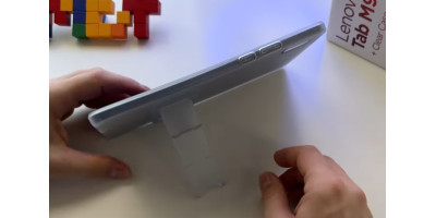 Lenovo Tab M9 Silikonhülle mit Ständer – Original