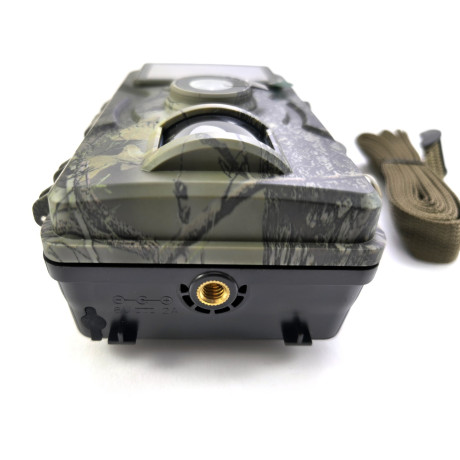 Camera trap with Full HD video, 16 MPx, with invisible illumination (IP66)